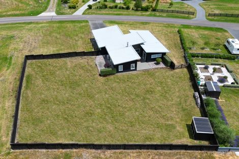 Photo of property in 2/500 Kinloch Road, Kinloch, Taupo, 3377