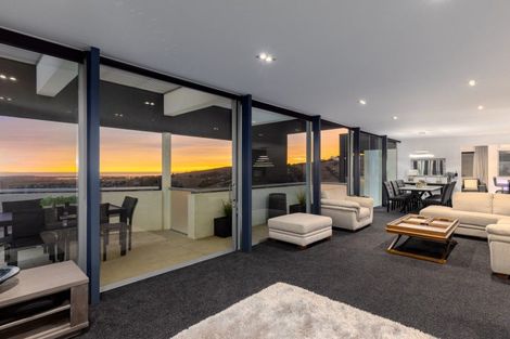 Photo of property in 12 Harry Ell Drive, Cashmere, Christchurch, 8022