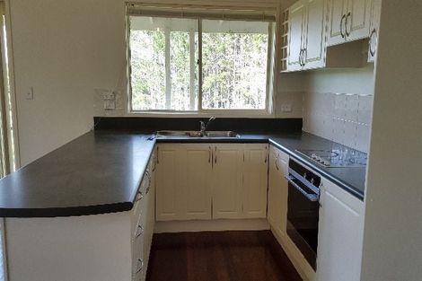 Photo of property in 400 Waitakere Road, Taupaki, Henderson, 0782