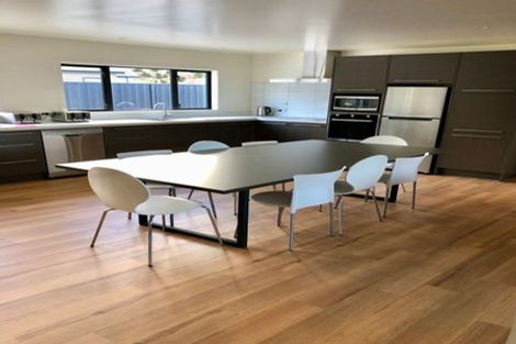 Photo of property in 19 Kingfisher Crescent, Albert Town, Wanaka, 9305