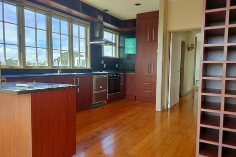 Photo of property in 7 Aberdeen Road, Castor Bay, Auckland, 0620