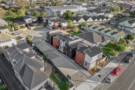 Photo of property in 2/564 High Street, Boulcott, Lower Hutt, 5010