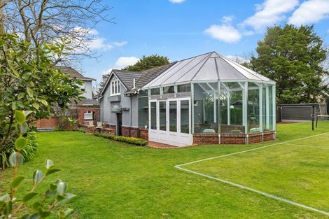 Photo of property in 209 Victoria Avenue, Hokowhitu, Palmerston North, 4410