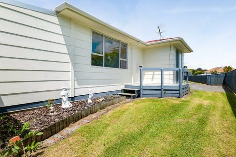 Photo of property in 80 Parris Street, Waitara, 4320