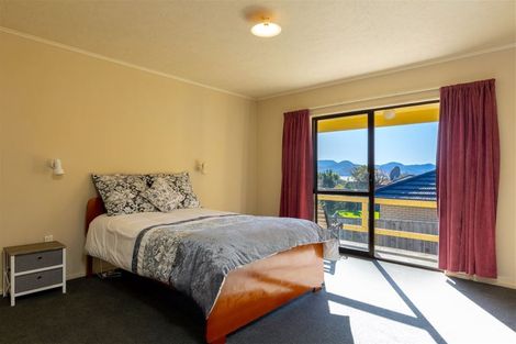 Photo of property in 35 Moana View Road, Waikawa, Picton, 7220
