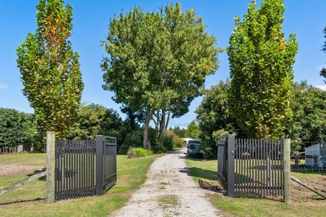 Photo of property in 42 Ferry Road, Waerengaahika, Gisborne, 4071