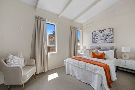 Photo of property in 1/52 Beulah Avenue, Rothesay Bay, Auckland, 0630