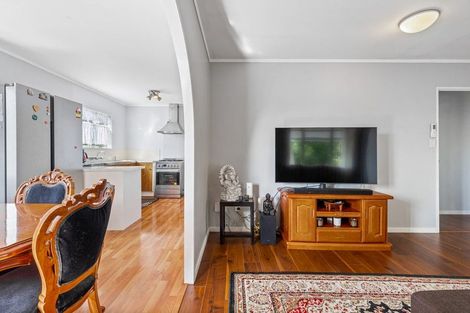 Photo of property in 2/4 Kahikatea Place, Ranui, Auckland, 0612