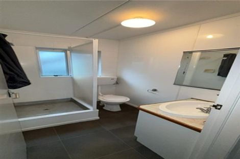 Photo of property in 31 Cumberland Street, Merrilands, New Plymouth, 4312