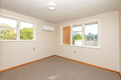 Photo of property in Clifton School, 71 Taumaihi Street, Bulls, 4818