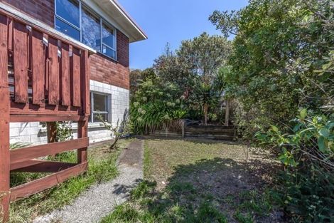 Photo of property in 27 Rimu Road, Stanmore Bay, Whangaparaoa, 0932