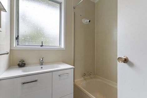 Photo of property in 3 Bonito Place, Bayview, Auckland, 0629