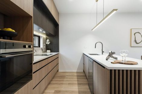 Photo of property in 1/18 Handley Avenue, Narrow Neck, Auckland, 0624