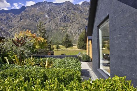 Photo of property in 5 Bretby Court, Jacks Point, Queenstown, 9371