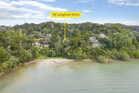 Photo of property in 58 Laingholm Drive, Laingholm, Auckland, 0604