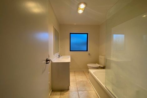 Photo of property in 16 Virginia Street, Henderson, Auckland, 0612