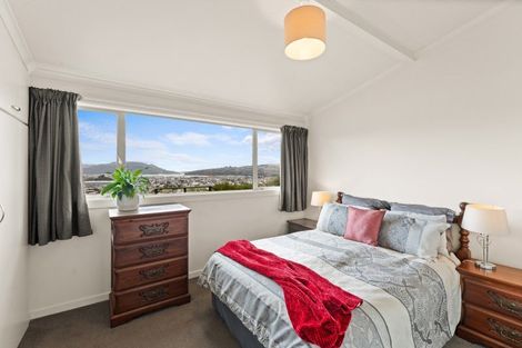 Photo of property in 54 Easther Crescent, Kew, Dunedin, 9012