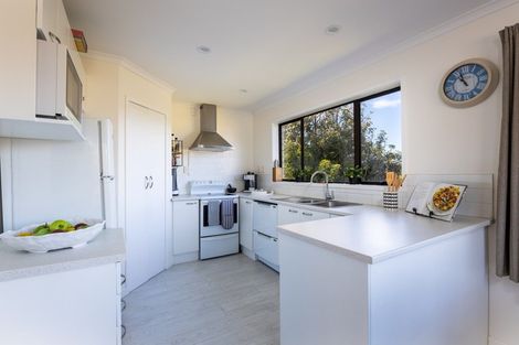 Photo of property in 12 Ash Place, Whalers Gate, New Plymouth, 4310