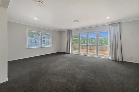 Photo of property in 55 Cambridge Road, Riverhead, 0820