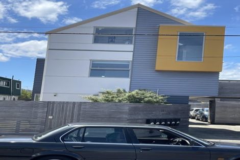 Photo of property in 105 Rongotai Road, Kilbirnie, Wellington, 6022