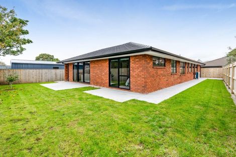 Photo of property in 18d Virginia Place, Whalers Gate, New Plymouth, 4310