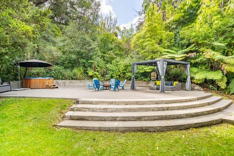 Photo of property in 49 Blue Mountains Road, Pinehaven, Upper Hutt, 5019