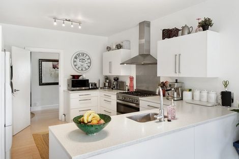 Photo of property in 60 Hamilton Avenue, Ilam, Christchurch, 8041