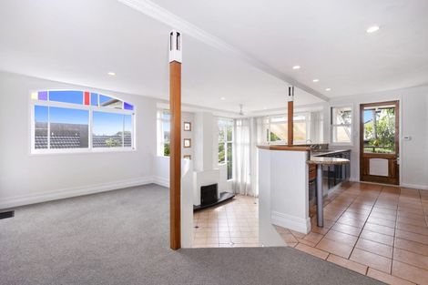 Photo of property in 27 Saltburn Road, Milford, Auckland, 0620