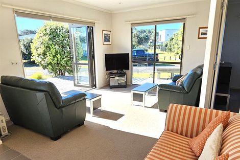 Photo of property in 125 Kelly Jade Avenue, Matarangi, Whitianga, 3592