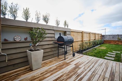 Photo of property in 104 Symes Drive, Red Beach, 0932