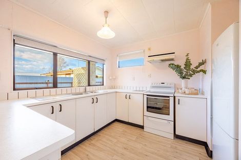 Photo of property in 2/6 King Street, Taradale, Napier, 4112