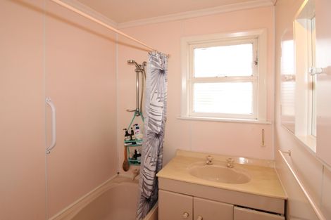 Photo of property in 25 Taverner Street, Carterton, 5713