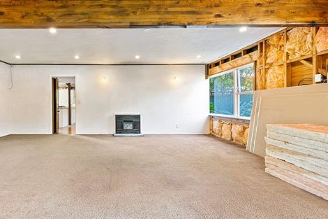 Photo of property in 12 Kelston Street, New Lynn, Auckland, 0600