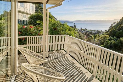 Photo of property in 57 Rona Street, Eastbourne, Lower Hutt, 5013