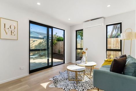 Photo of property in 52a Border Road, Henderson, Auckland, 0612