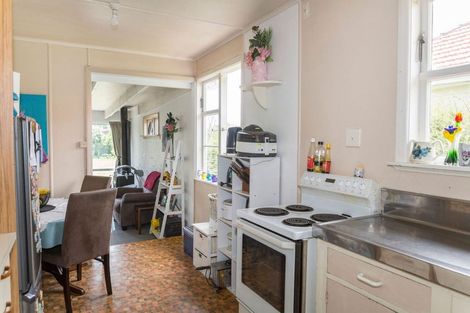 Photo of property in 4 Victor Street, Dannevirke, 4930