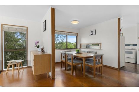 Photo of property in 24 Deverell Place, Northcross, Auckland, 0632