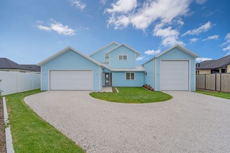 Photo of property in 17 Waitotara Way, Whitianga, 3510