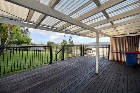 Photo of property in 6 De Val Drive, Titirangi, Auckland, 0604