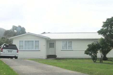 Photo of property in 70 Oakleigh Street, Maungaraki, Lower Hutt, 5010