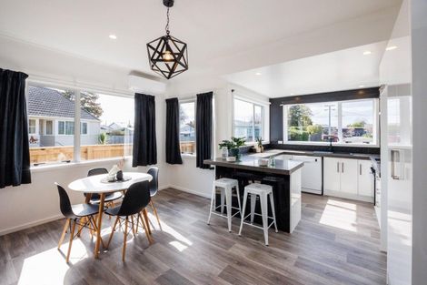 Photo of property in 4a Fair Crescent, Feilding, 4702