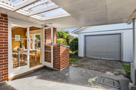 Photo of property in 6 Walton Avenue, Waikanae, 5036