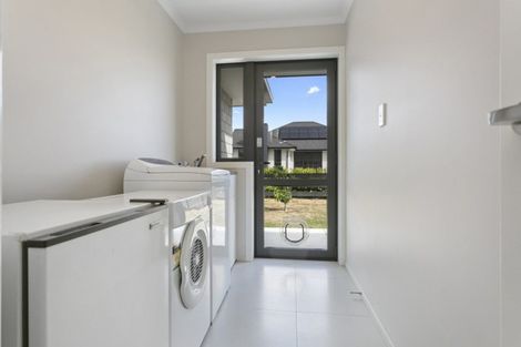 Photo of property in 93 Saint Kilda Road, Cambridge, 3434