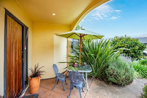 Photo of property in 3 Newbury Place, Taradale, Napier, 4112