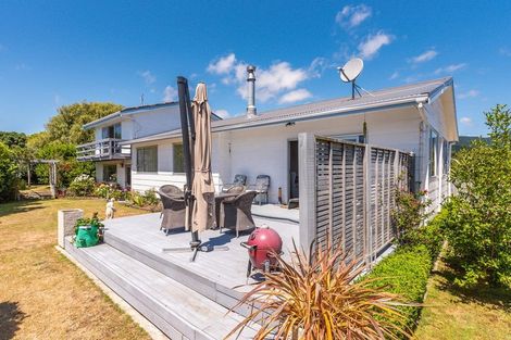Photo of property in 4 Elder Grove, Paraparaumu, 5032