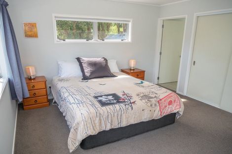 Photo of property in 25 Stratford Drive, Cable Bay, 0420