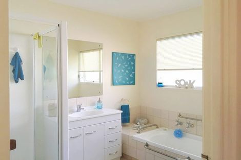 Photo of property in 8 Colum Place, Bucklands Beach, Auckland, 2014