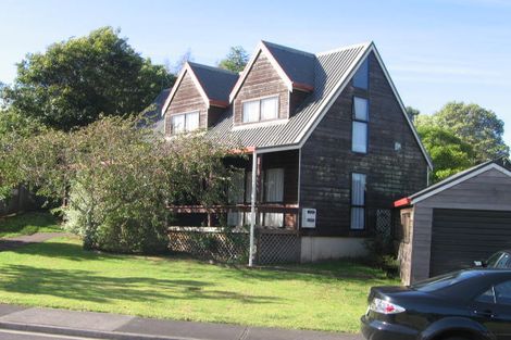 Photo of property in 7 Greenvalley Rise, Glenfield, Auckland, 0629