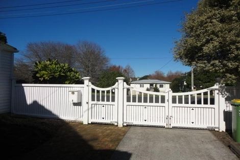 Photo of property in 40 Belle Vue Avenue, Northcote Point, Auckland, 0627