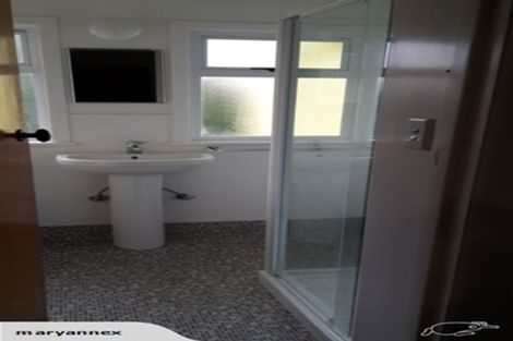 Photo of property in 186 Forrest Hill Road, Forrest Hill, Auckland, 0620